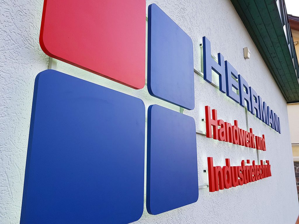 LED-Buchstaben indirekte Beleuchtung als Schattenschrift